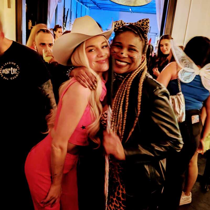 Lachi and Chelsea Ballerini